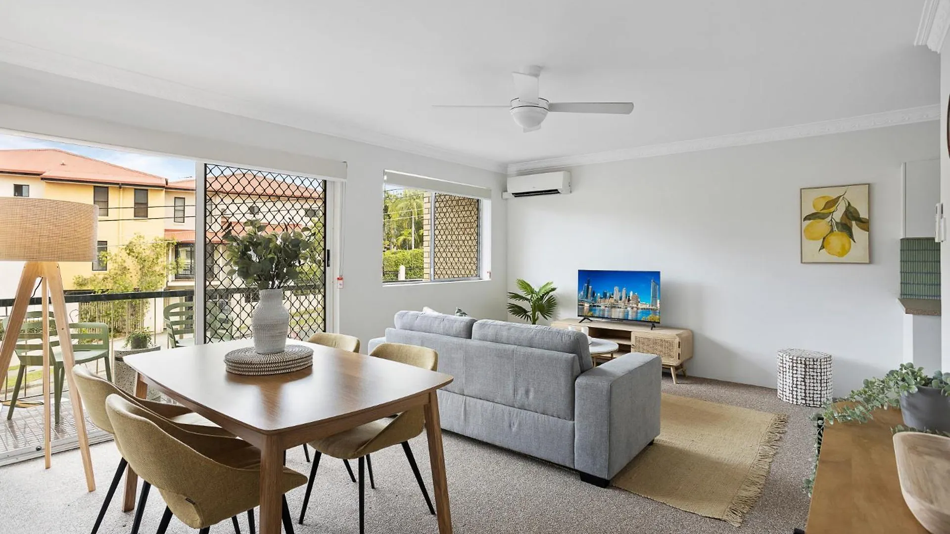 Spacious 2-Bed Apartment Near City Centre Brisbane